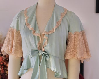 Antique silk & lace reading light c.1930 - 30s silk bed jacket
