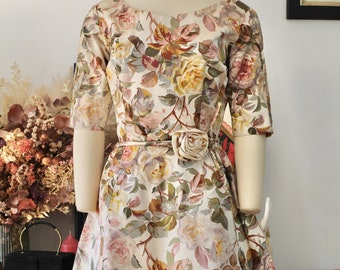 Robe en soie des années 50