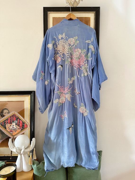 Kimono en soie brodée c.1920/30 - image 1