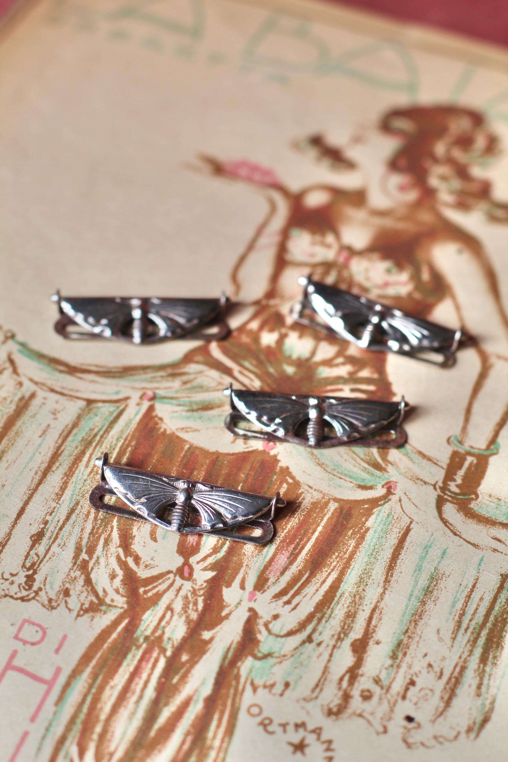 Art Deco "butterfly" Garter Belt - Low Metal Fasteners - Etsy Art Deco "butterfly" Garter Belt - Low Metal Fasteners - Etsy