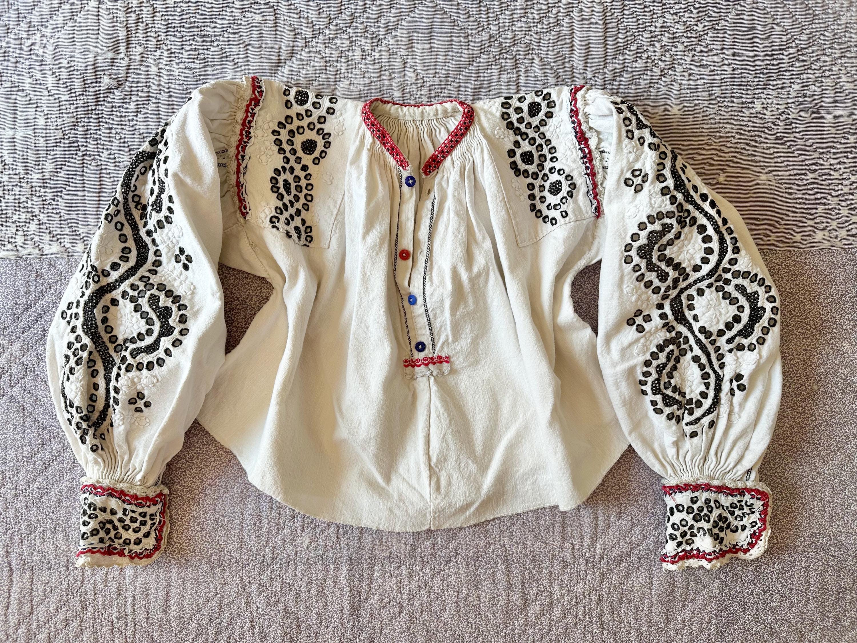 Vintage Romanian Embroidered Blouse C. 1930 - Size XXS/XS