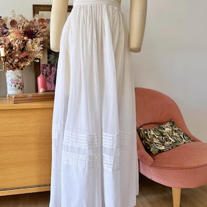 Ethereal French antique Edwardian petticoat c. 1900 - Antique cotton lawn petticoat