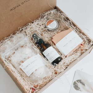 Coffret cadeau anti-stress | Forfait soins spa de luxe pour elle, coffret cadeau spa d'anniversaire pour elle, coffret cadeau pour se faire plaisir, cadeau de Noël