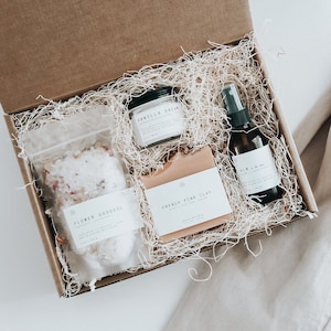 Coffret cadeau soins personnels pour une journée au spa | coffret cadeau spa de luxe, emballage soin pour elle, coffret cadeau hygge, soins naturels spa, cadeau de Noël