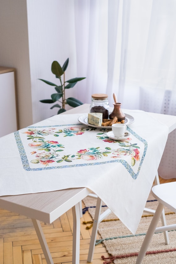 tablecloth for small square table