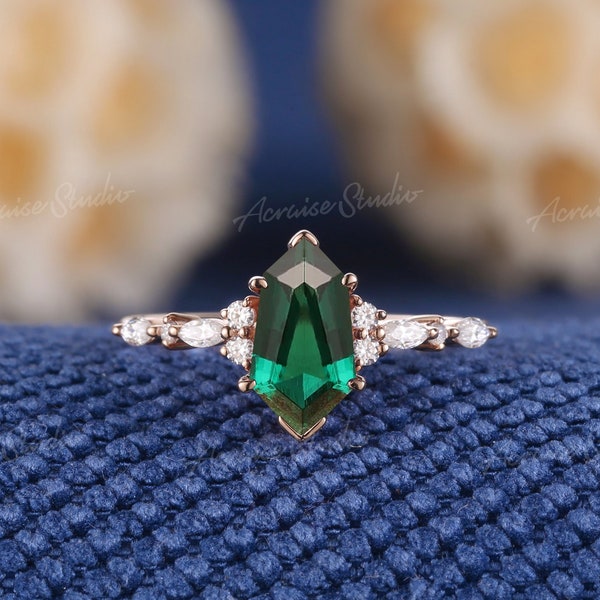 Dainty 1.2CT Shield Cut Emerald Engagement Ring Rose Gold Moissanite Cluster Wedding Promise Ring Bridal Ring Gifts Handmade Jewelry For Her