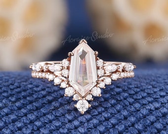 Vintage Shield Cut Moissanite Engagement Ring Set Rose Gold Delicate Diamond Curved Wedding Ring Set Bridal Set Anniversary Promise Rings