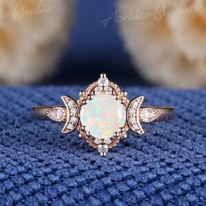 Natürliche weiße Opal Verlobungsring Rose Gold Runde Opal Ehering Inspiriert Mond Design Diamant Cluster Ring Versprechen Brautringe forwomen