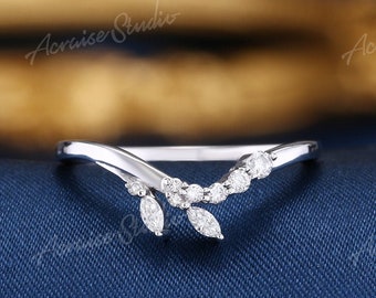 Diamond curved wedding band 14k white gold Leaf wedding band Floral Wedding Ring Woman band Delicate ring Dainty Stacking Band Chevron