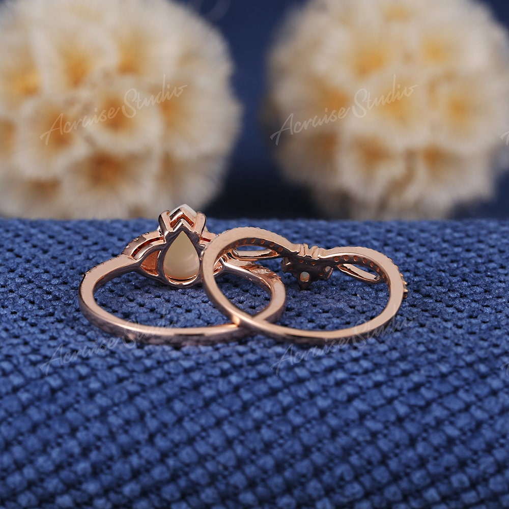 Amazon.com: KnSam Couple Ring Stainless Steel Half Heart Shape and Word  Black Rose Gold Women Ring Size 10 & Men Ring Size 10: Clothing, Shoes &  Jewelry