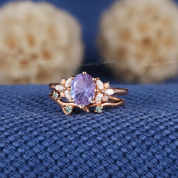 アスティエ　クリスマスオーナメント　ENGAGEMENT RING Unique Fireworks Cut Alexandrite Engagement Ring Set Rose Gold