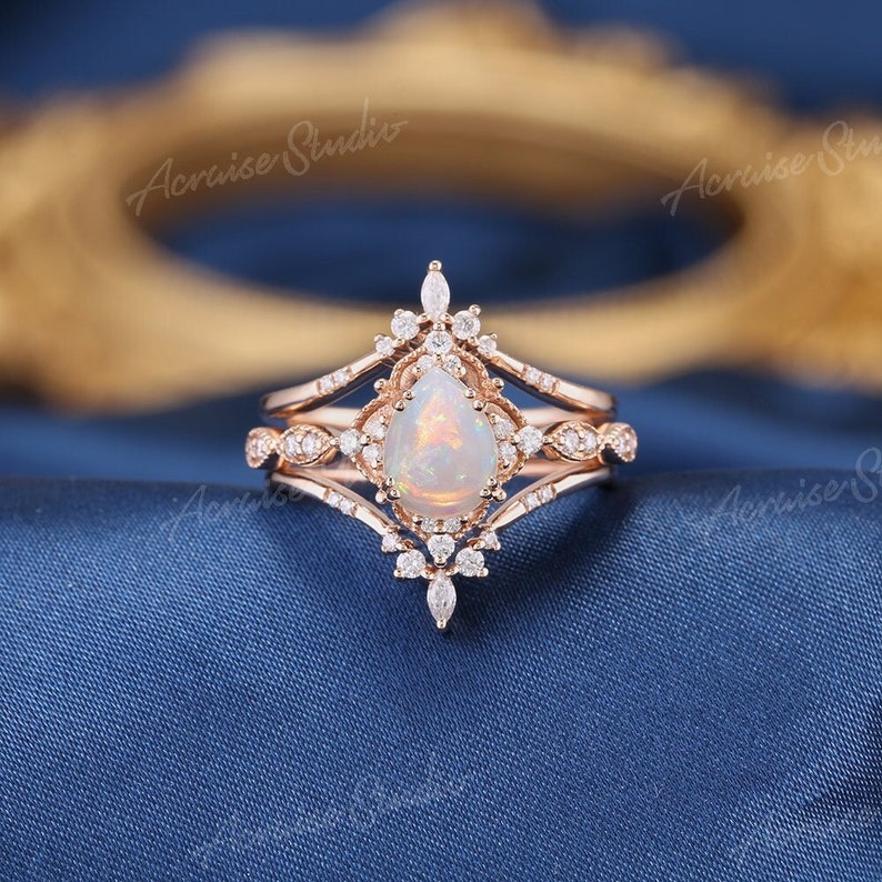 Unique Opal Engagement Ring Set 3pcs Pear Shaped Bridal Sets Nature White Opal Wedding Ring Set Women Vintage Rose gold Promise Ring for Her 3pcs ring set