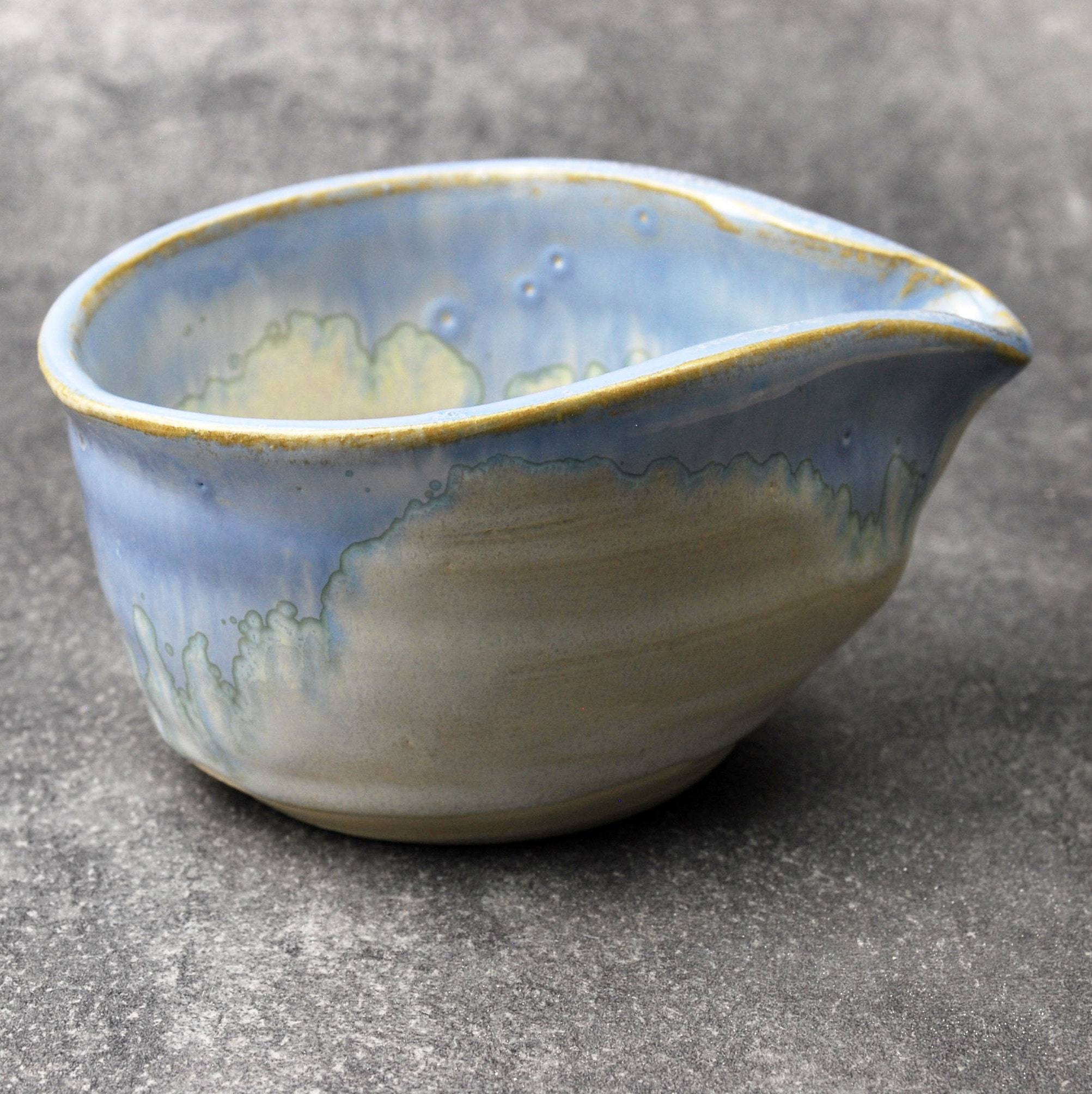 Pouring Bowl, Wheel Thrown, Stoneware, Nucleus White & Blue , Handmade in France, Ceramic/Bol Verseu