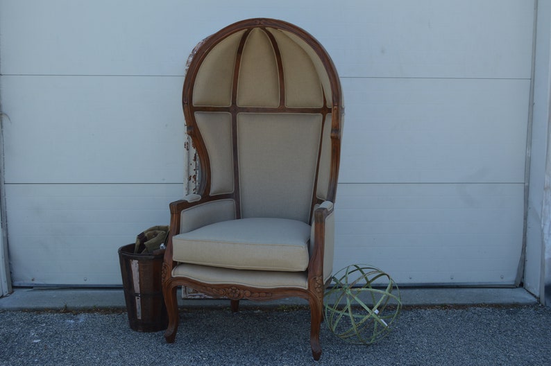 hooded canopy chair