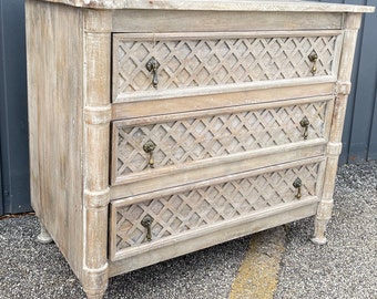 Old Farmhouse Rustic Bachelors Chest Of Three 3 Drawers Medium Size Bedroom Dresser Oversized Nightstand Light Driftwood Finish