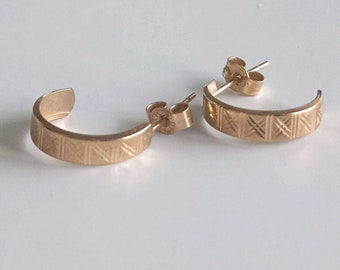 9CT Gold Half Hoop Earrings Etched Design Vintage