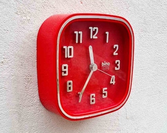 Vintage Wall Clock / Bino Quartz / Italian Design / Retro Home / Red Clock / Retro / Retro Wall Clock / Vintage Clock / Italy / 1970 / '70s