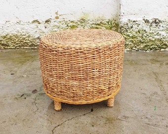 Vintage Rattan Tisch / Mid Century Rattan Couchtisch / Rattan Beistelltisch / Runder Tisch / Rattantisch / Wohndekor / Boho / Italien / 70er