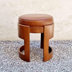 Mid Century Leather Stool / Vintage Ottoman / Home Interior / Brown / Italian Design / Retro Home / Retro Stool / Retro Ottoman / 1970 /&#39;70s