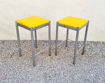 Paar Postmoderne Barhocker / Metall Stühle / Hocker / Metall Barhocker / Esszimmer Bürostühle / Retro Chrom Stühle / Italien / 80er Jahre