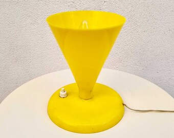 Mid Century Table Lamp / Vintage Bedside Lamp / Retro Desk Lamp / Home / Space Age Lighting / Retro Light / Yellow Plastic Lamp /Italy /'70s