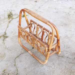 Mid Century Newspaper Magazine Holder / Vintage Holder / Retro Design / Bamboo Holder / Home Decor / Interior Decor / 1970s / Italy &#39;70s