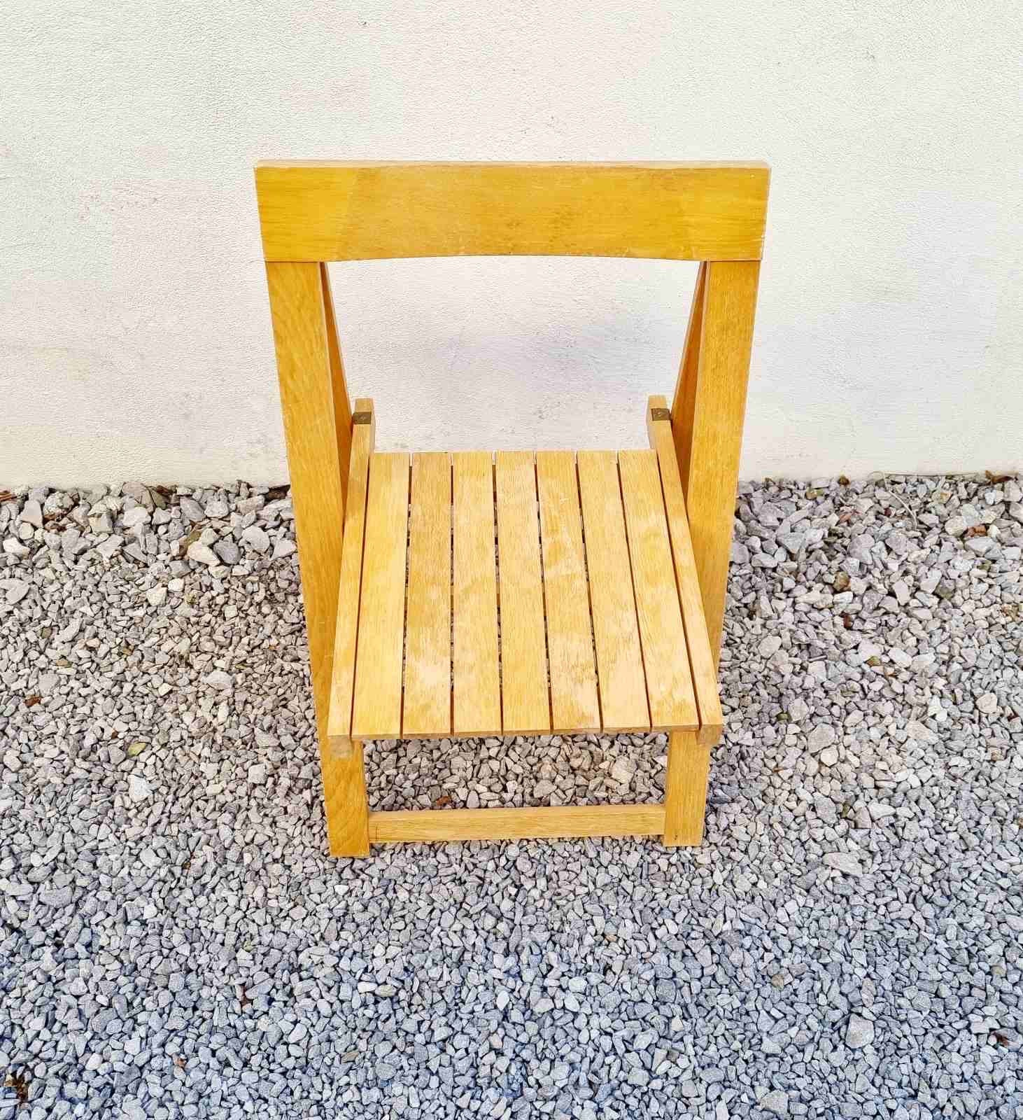 Mid Century Modern Folding Wooden Chair / Vintage Nature