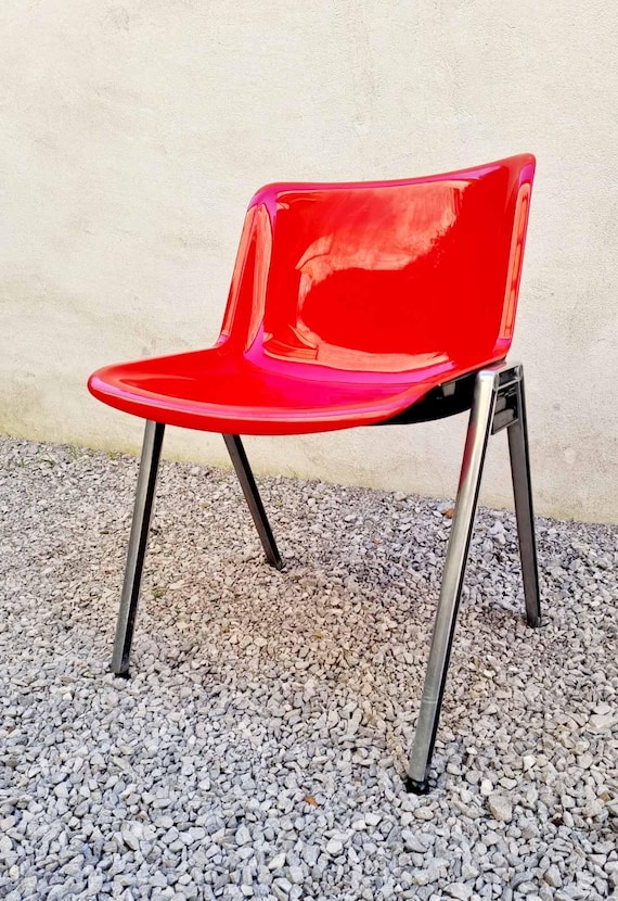 Mid Century Red Plastic Chair by Osvaldo Borsani for Tecno / Model