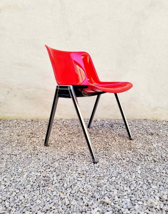 Mid Century Red Plastic Chair by Osvaldo Borsani for Tecno / Model