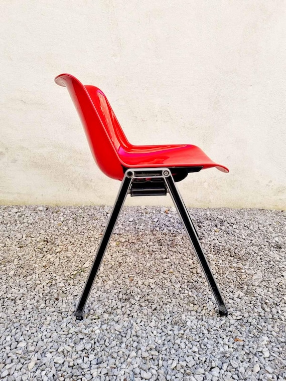 Mid Century Red Plastic Chair by Osvaldo Borsani for Tecno / Model