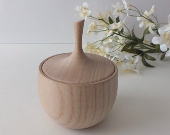 Small urn from Ash wood