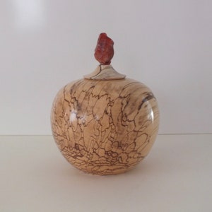 Medium Urn from Italian Poplar Wood