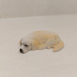 Dollhouse dog, approximately Lundby size