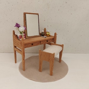 Lundby/ Lisa original dressing table and stool