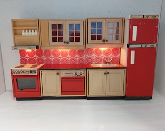 Lisa complete kitchen with lights from 80's
