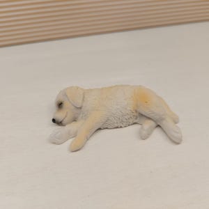 Dollhouse dog, approximately Lundby size