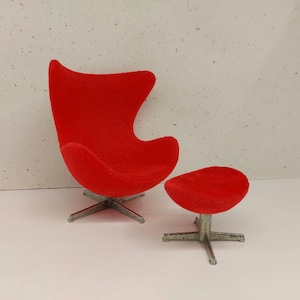 Lundby/ Brio Arne Jacobsen Egg chair with stool, for dollhouse.