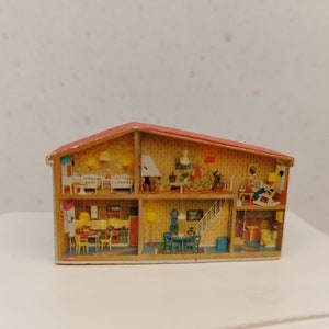Lundby Toy Dollhouse to Dollhouse UK