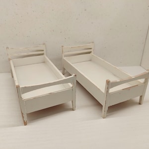 Lundby original bed from 60&#39;s,  price is for one bed.