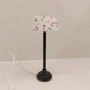 Standing lamp for dollhouse, approximately Lundby scale