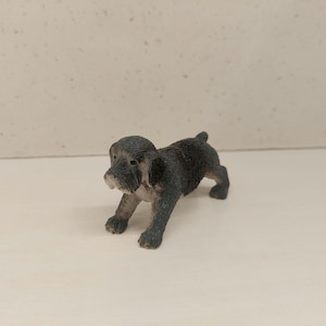 Dollhouse dog, approximately Lundby size