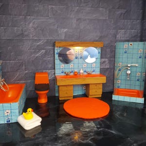 Lundby / Lisa of Denmark Badezimmer mit Beleuchtung.