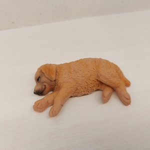 Dollhouse dog, approximately Lundby size