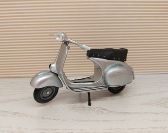 Vespa MESSERSCHMITT 150GS 1961 1:18 Scale Scooter Model