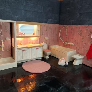 Lundby original complete bathroom set with lights and tiny accessories inclusive.