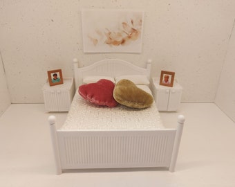 Lundby bedroom set with tiny accessories inclusive