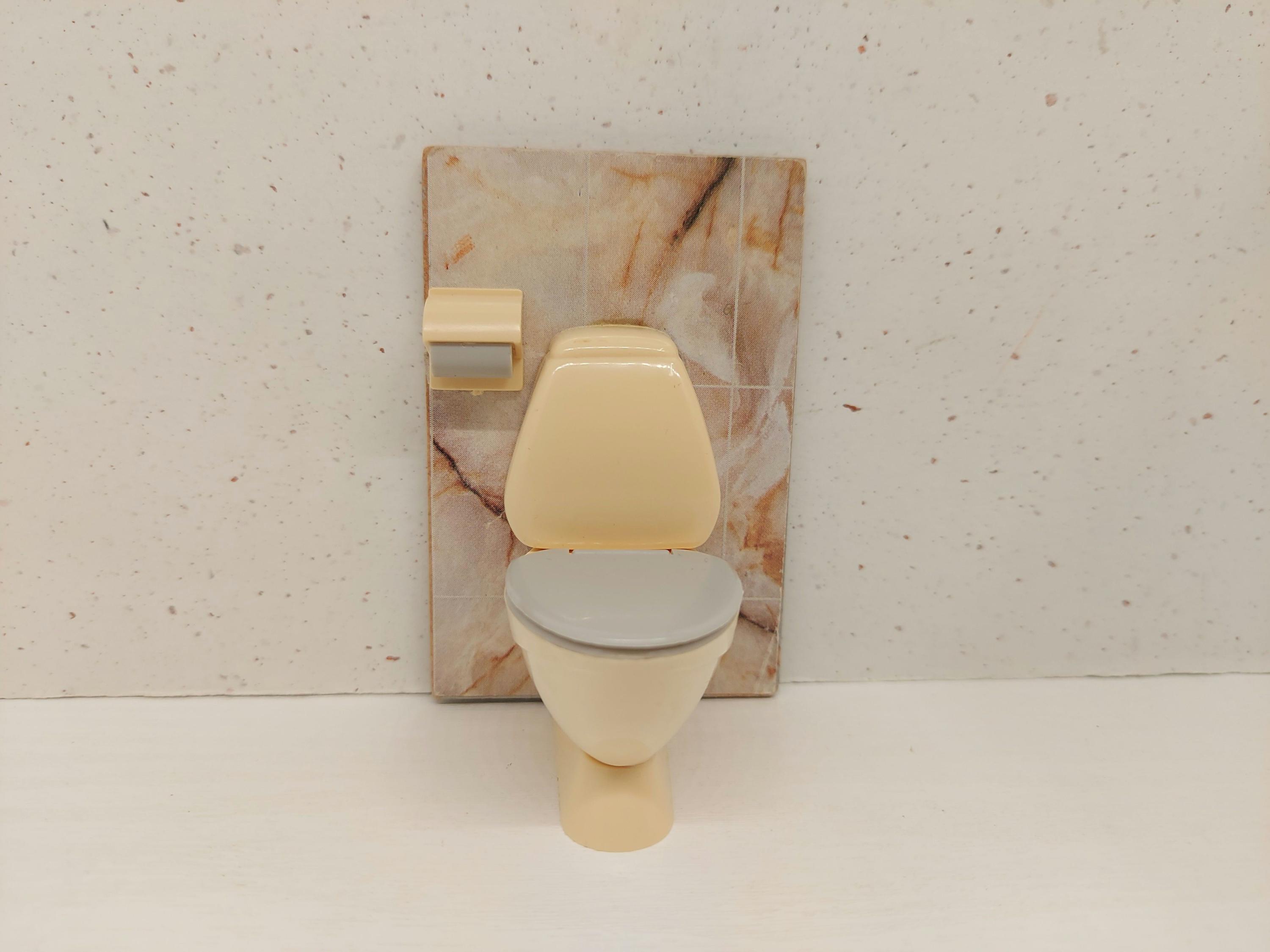 Lundby / Lisa of Denmark toilet unit
