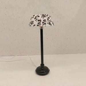 Standing lamp for dollhouse, approximately Lundby scale