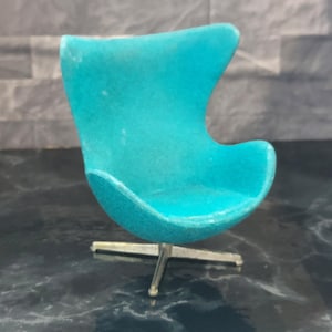 Lundby  / Brio Arne Jacobsen Egg chair from 60&#39;s- 70&#39;s for dollhouse. Rare colour.