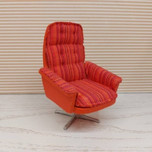 Lundby swivel chair